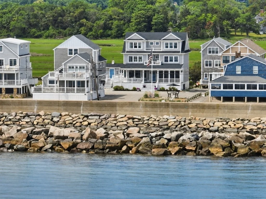 Photo of 135 Glades Rd