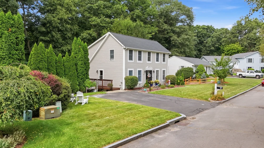 Photo of 19 Stephanie Cir