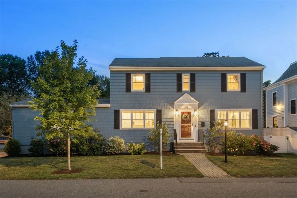 Photo of 129 Alexander Ave