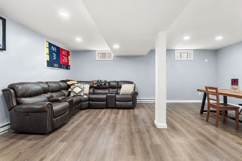 Photo of 32 Dennison Ave