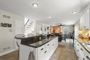 Photo of 5 Lancaster Ln