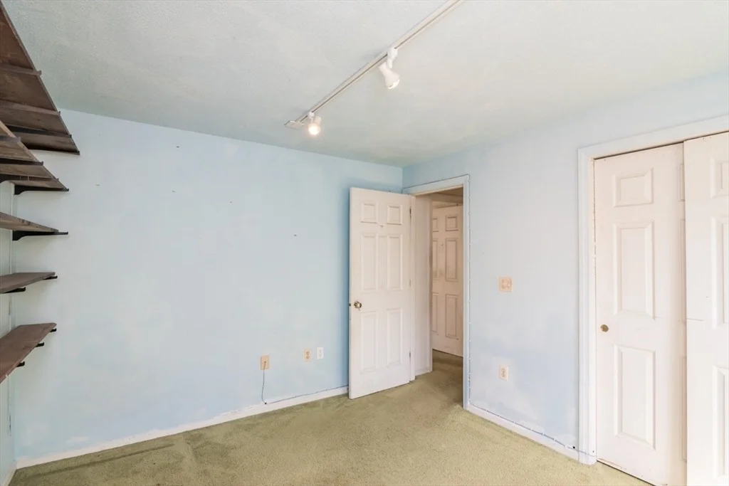 Photo of 231 Audubon Rd