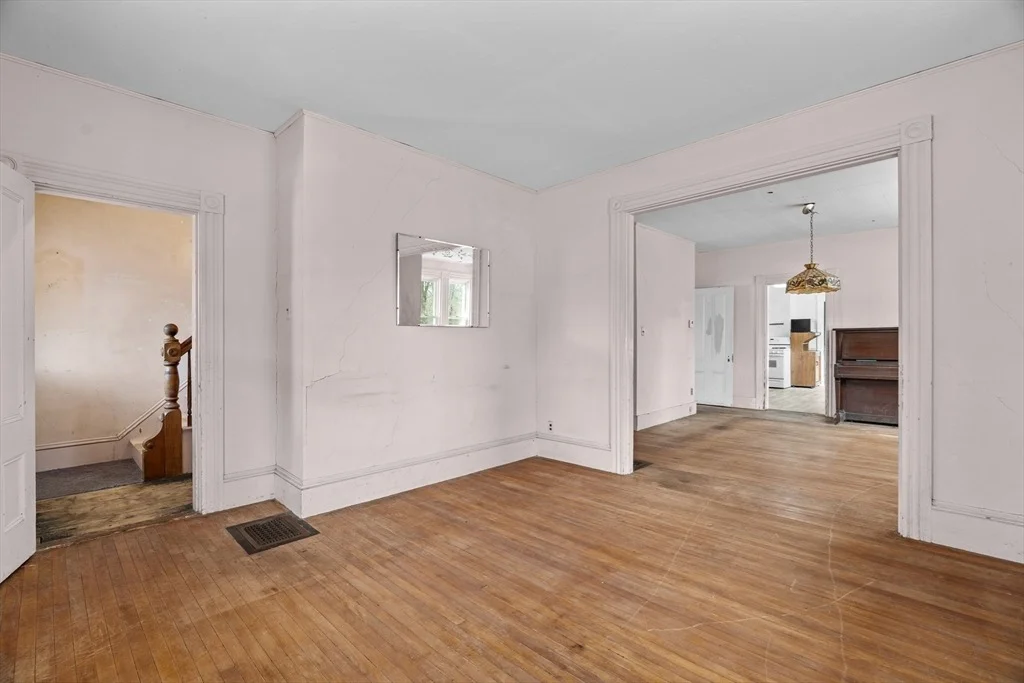 Photo of 367 Elm Street