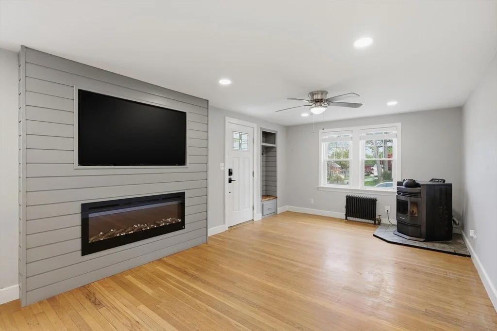 Photo of 13 Marilyn Drive