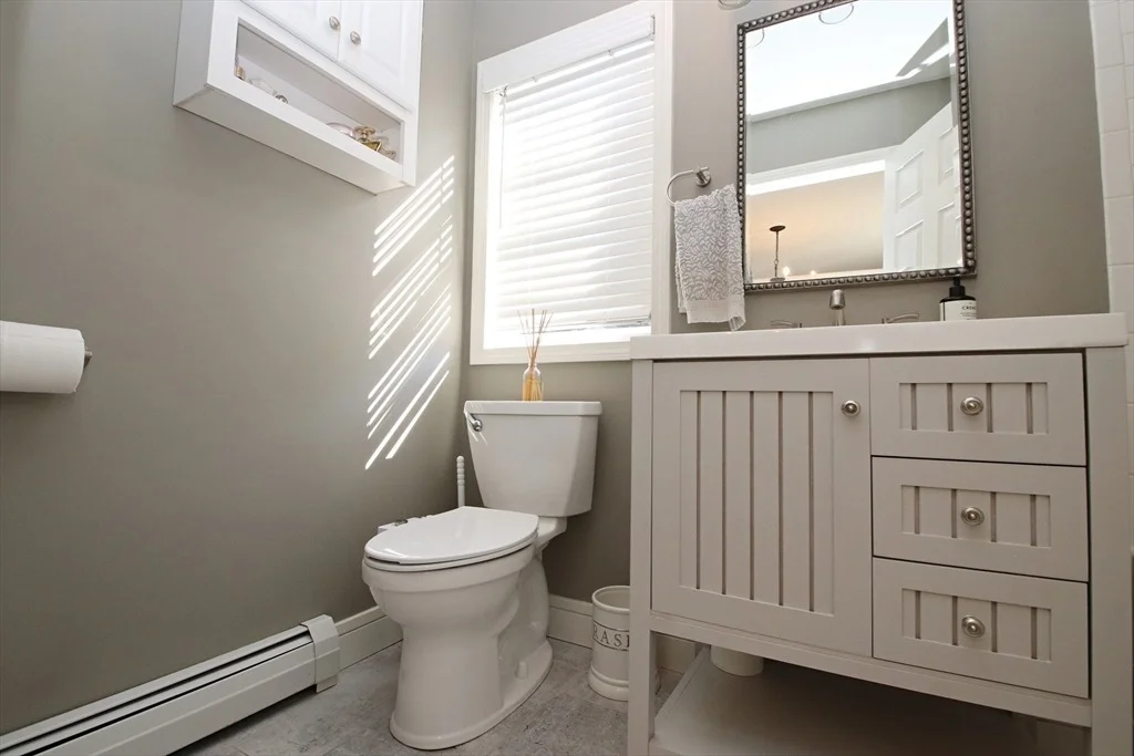 Photo of 27 Overlea Avenue