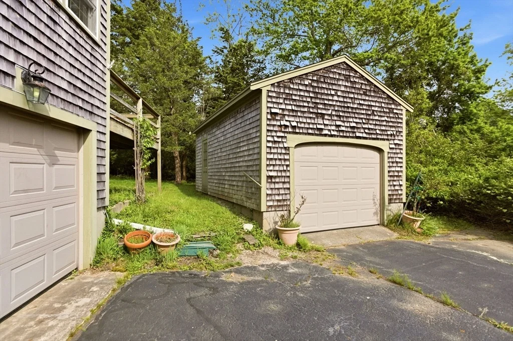 Photo of 93 Robbins Circle