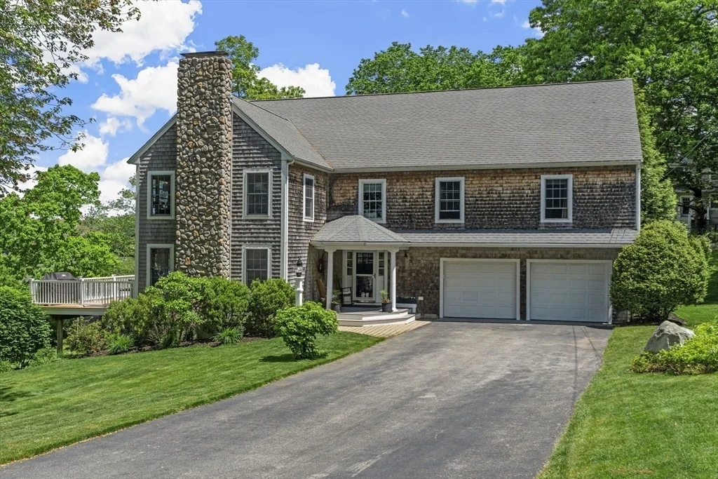 Photo of 102 Riverside Circle