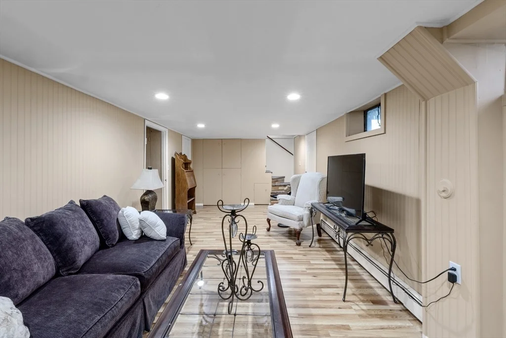 Photo of 136 Phillips Ave