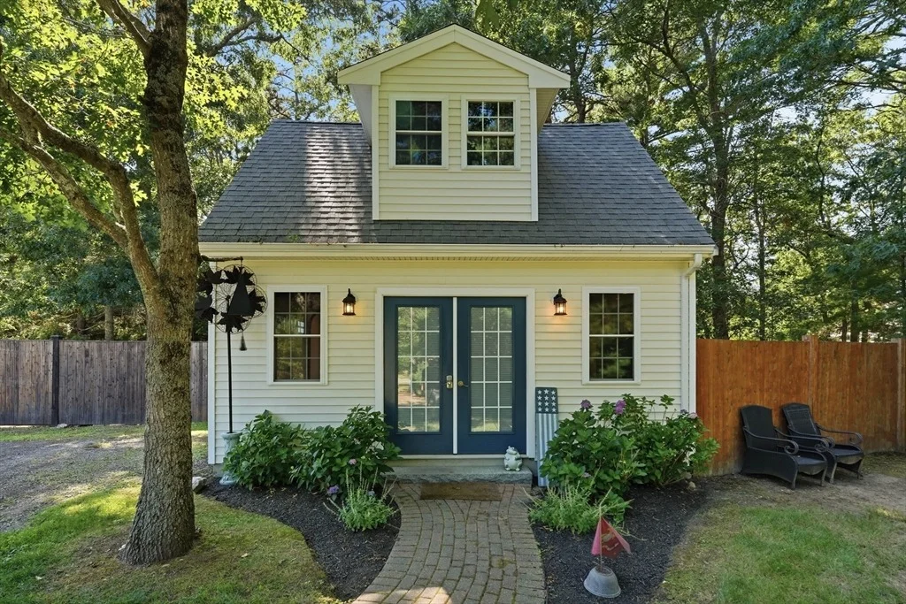 Photo of 11 Fellowship Cir