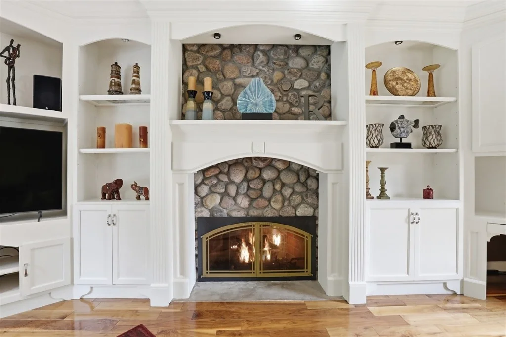Photo of 20 Tarbox Ln