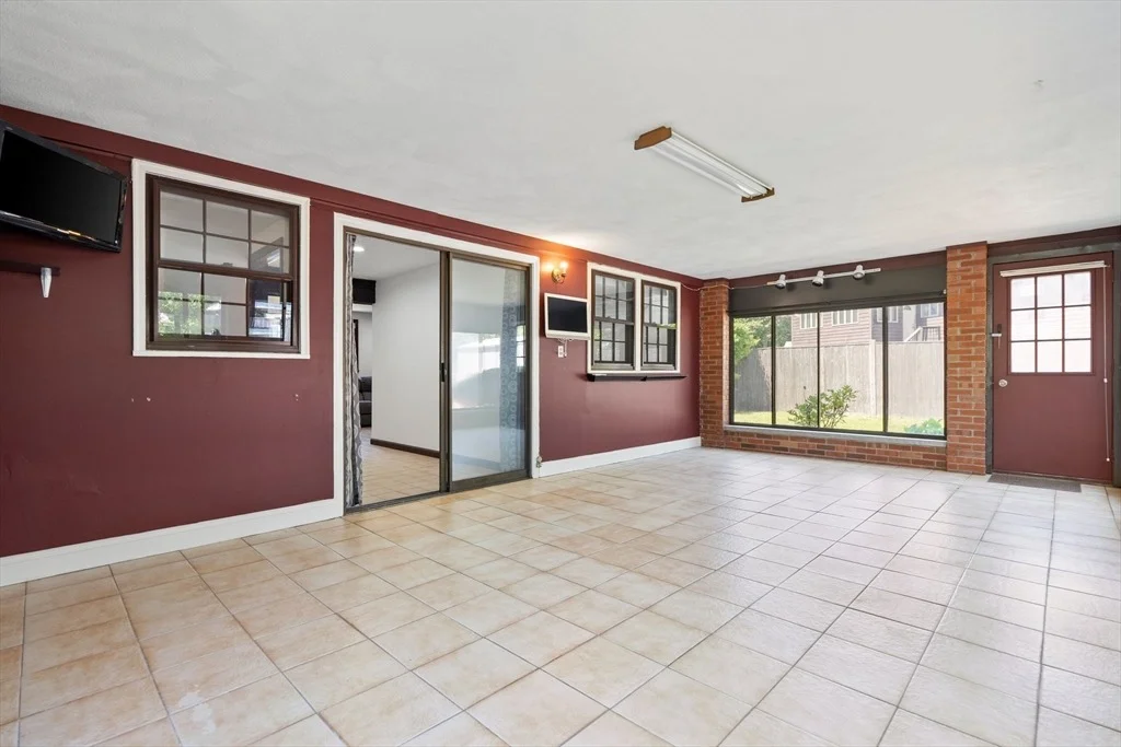 Photo of 11 Sparhawk Cir
