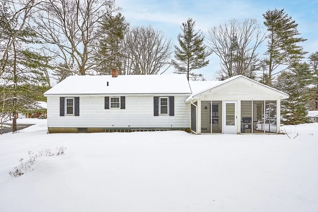 Photo of 484 Intervale Ave