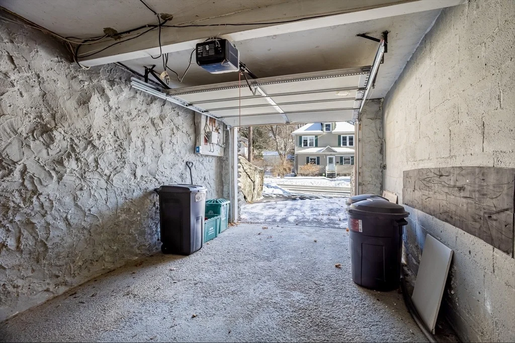 Photo of 23 Tiverton Parkway