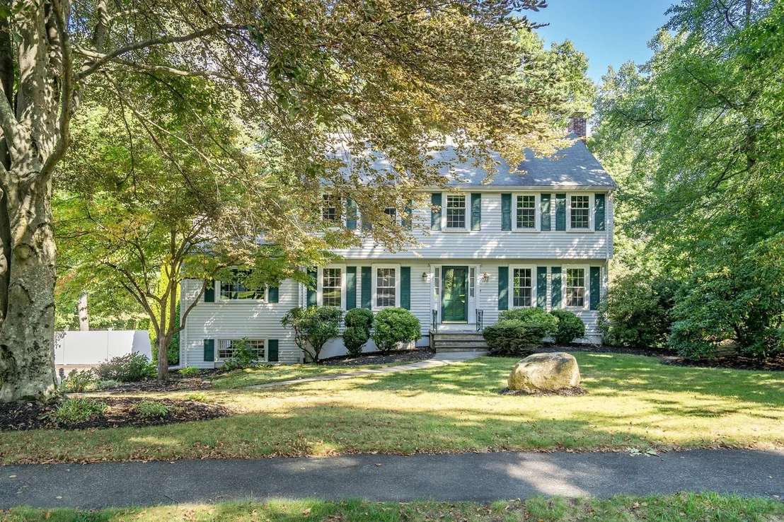 Photo of 8 Barry Dr