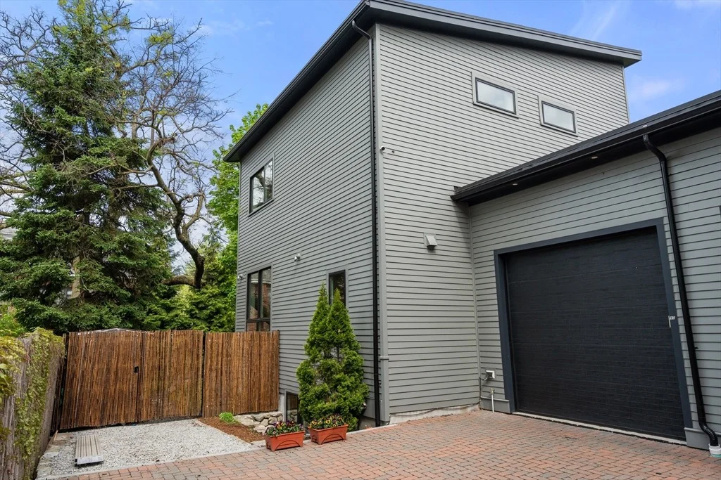 Photo of Unit 90 at 90 Jackson Street