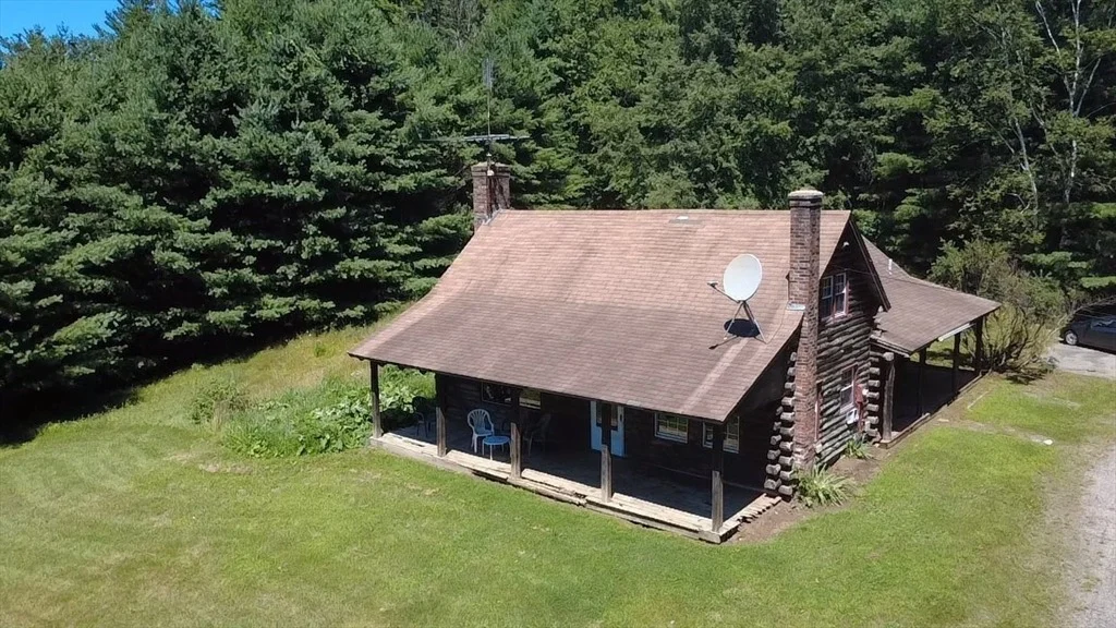 Photo of 1352 Ashfield Rd