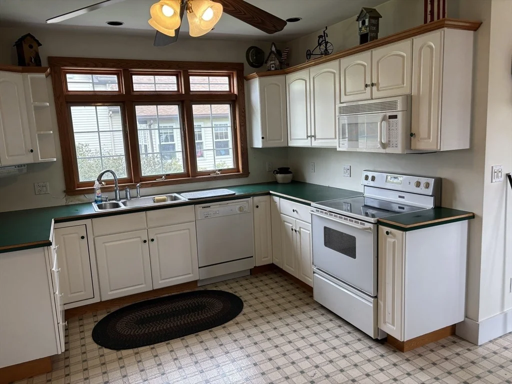 Photo of 577 County St.