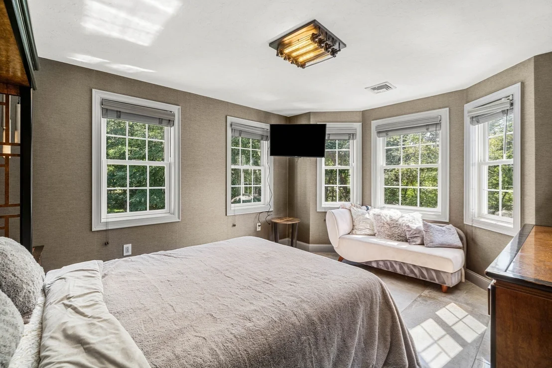 Photo of 9 Grandview Rd