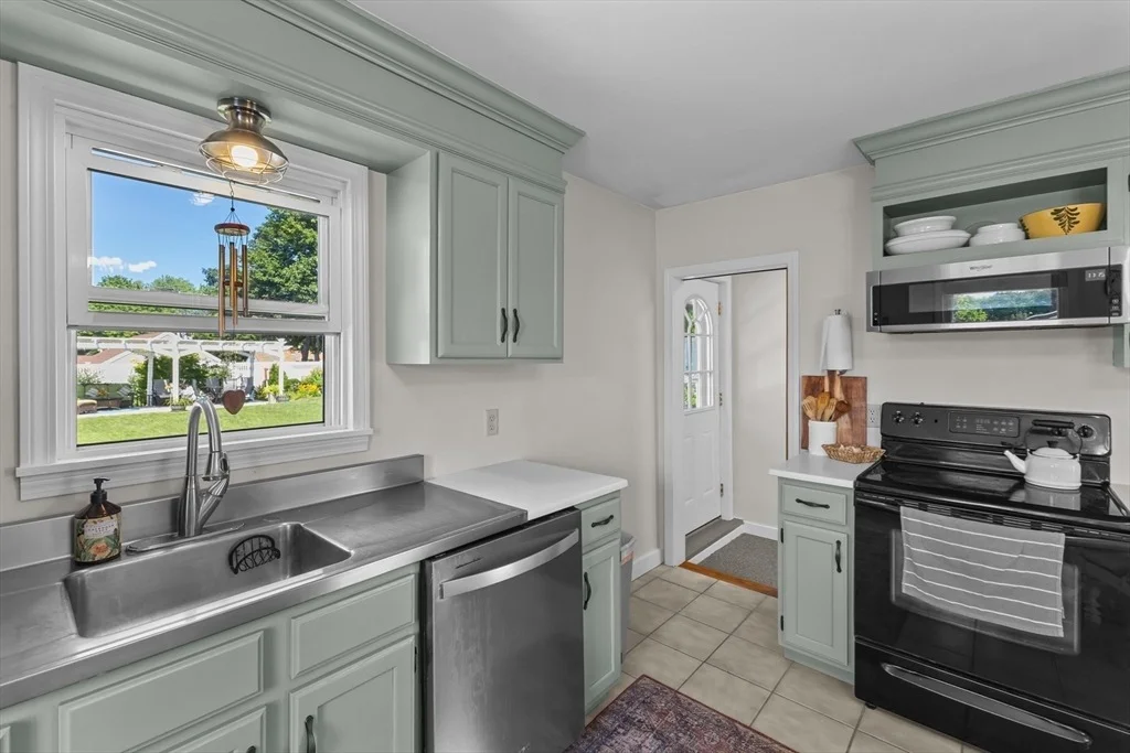 Photo of 7 Simond St.