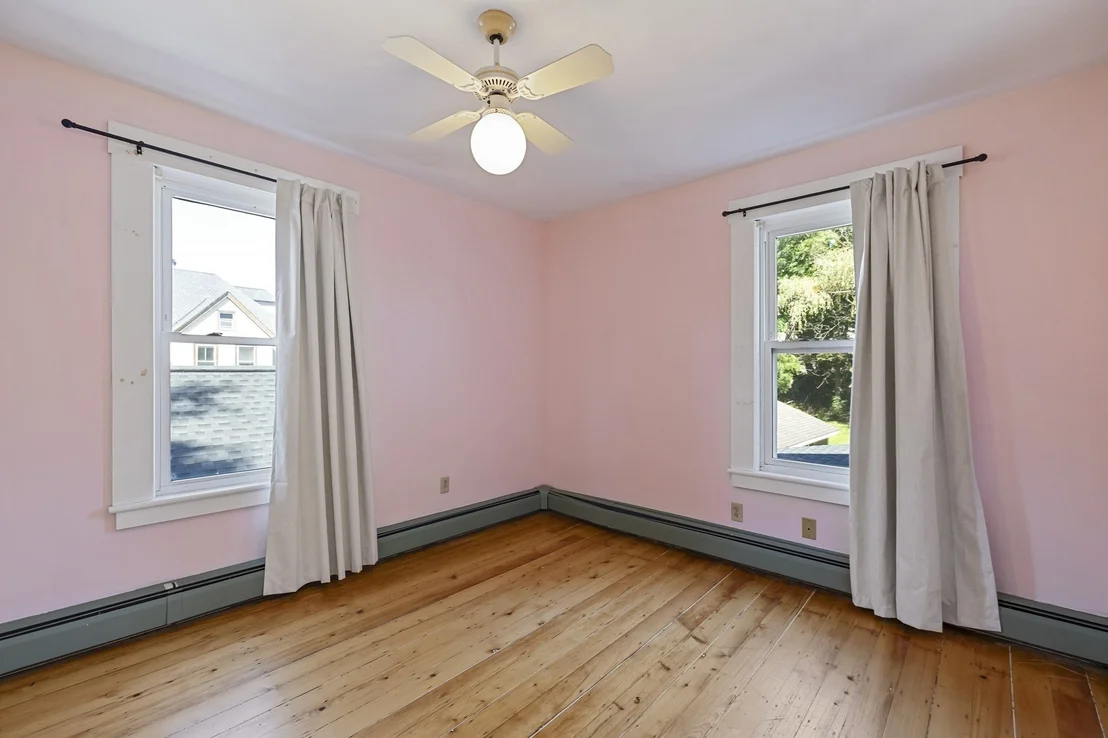 Photo of 10 Spring St