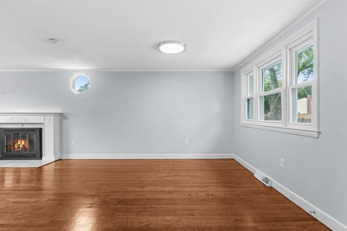 Photo of 100 Middle St
