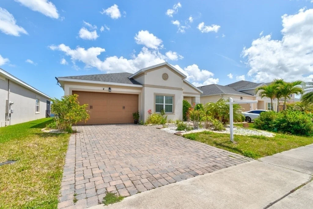 Photo of 5427 Estero Loop