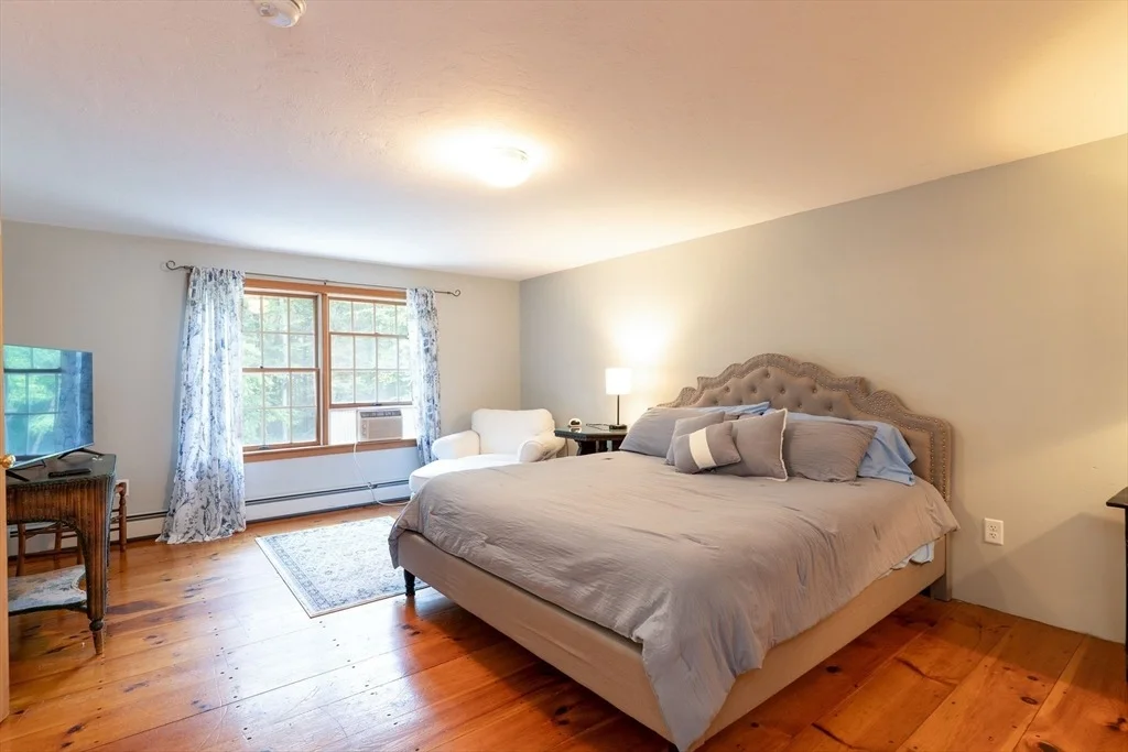 Photo of 1 Barefoot Ln