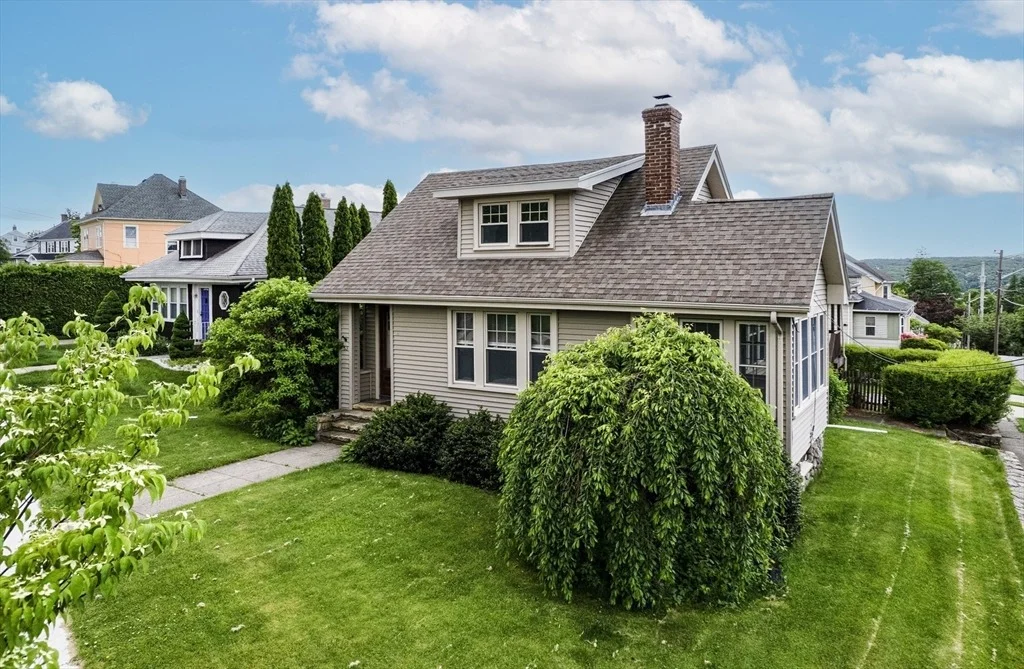 Photo of 53 Hillcroft Ave