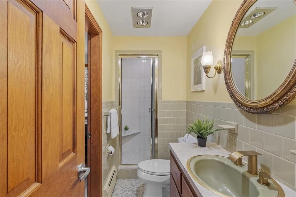 Photo of 11 Ethelyn Cir