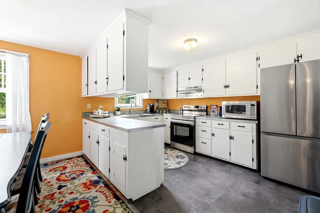Photo of 87 Harlow Dr