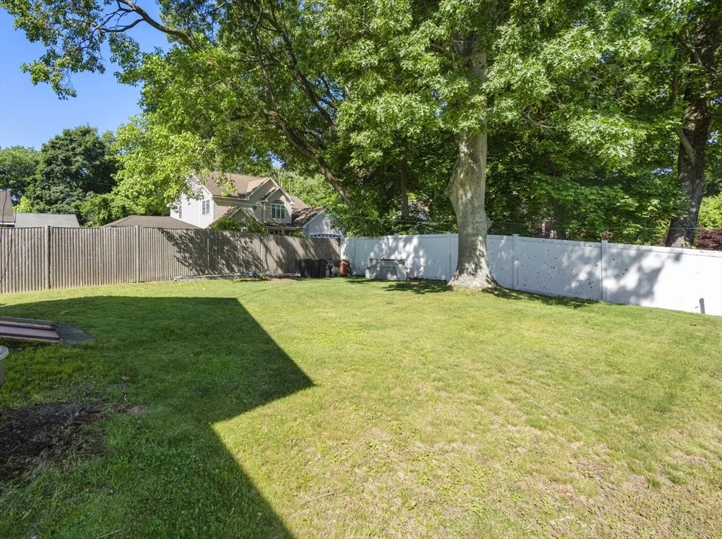Photo of 14 Saybrook Rd