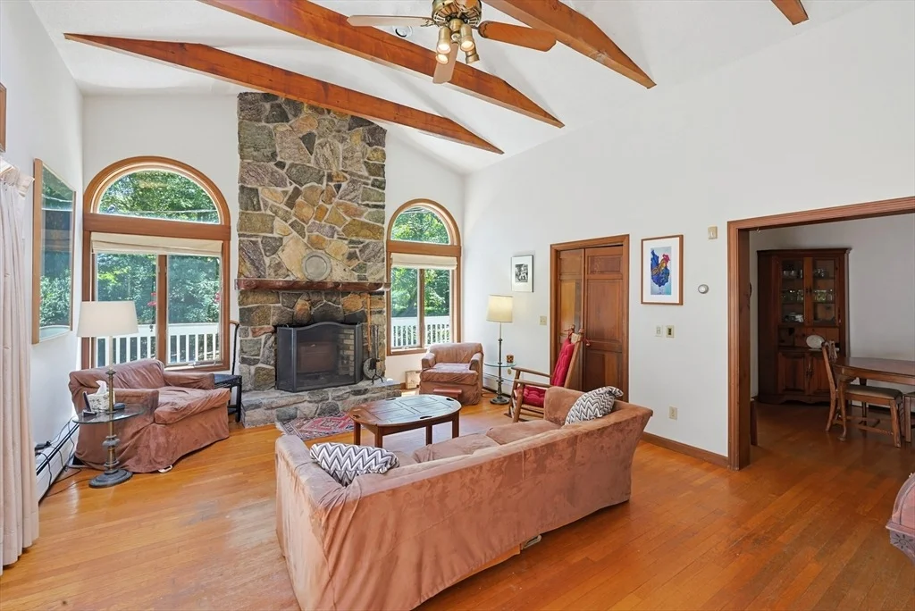 Photo of 1775 Drift Rd