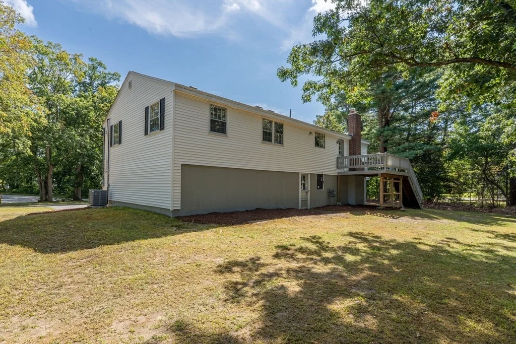 Photo of 2 Clover Cir