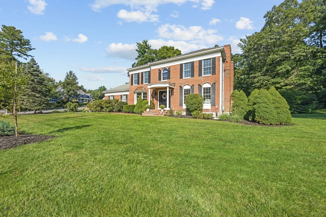 Photo of 101 Diniz Drive