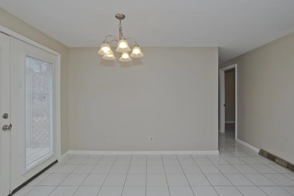 Photo of 75 Penncastle St