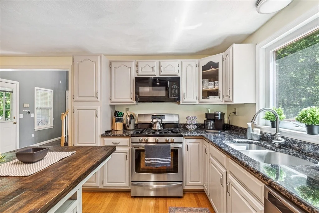 Photo of 2 Strawstone Ln