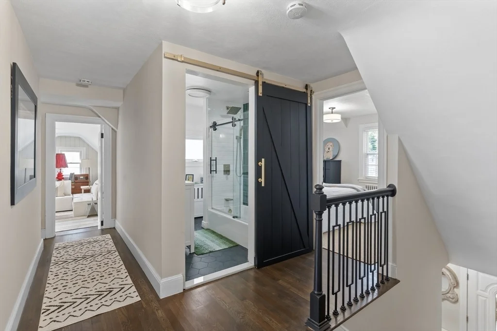 Photo of 700 Grove St