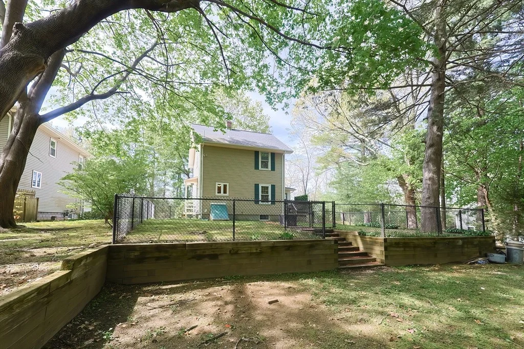 Photo of 90 Allen St