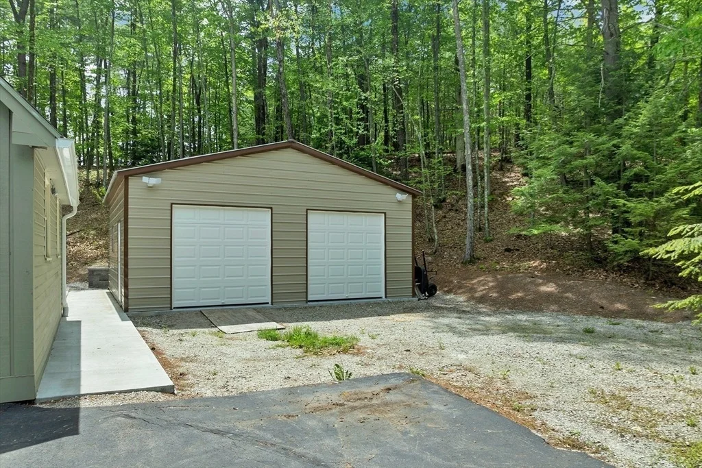 Photo of 20 Fox Den Road