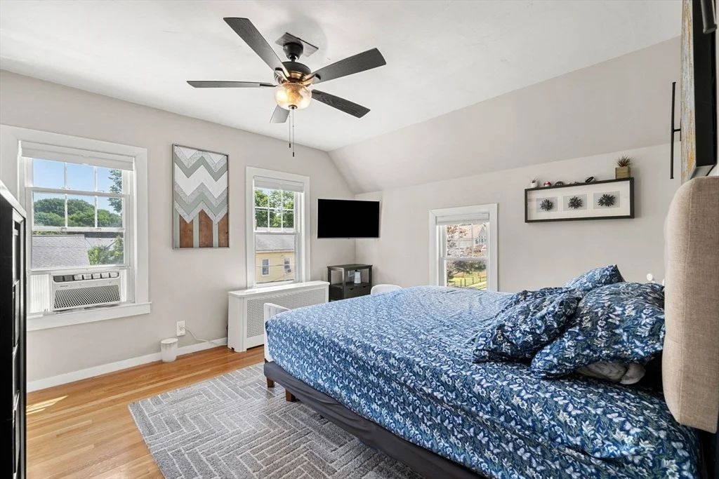 Photo of 90 Forest St