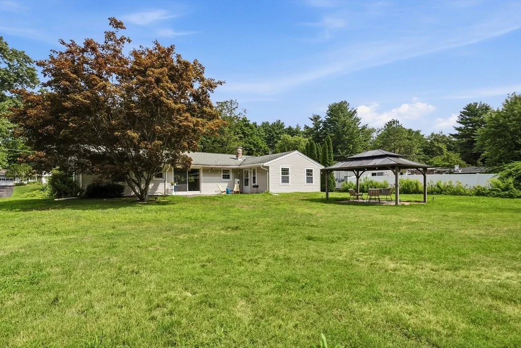 Photo of 38 Ruthellen Rd