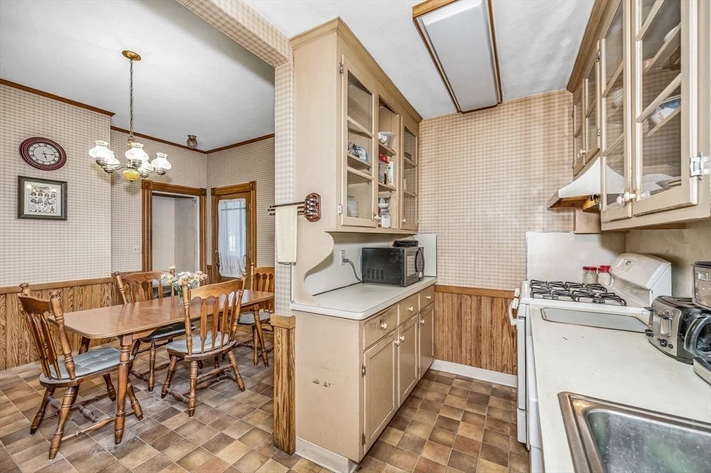 Photo of 82 Lincoln Ave