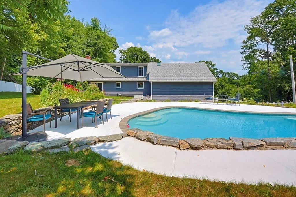 Photo of 316 W Sutton Rd