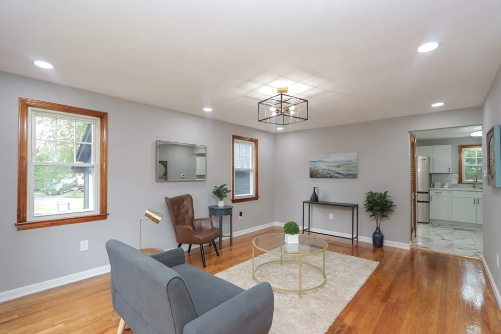 Photo of 127 Gelinas Dr