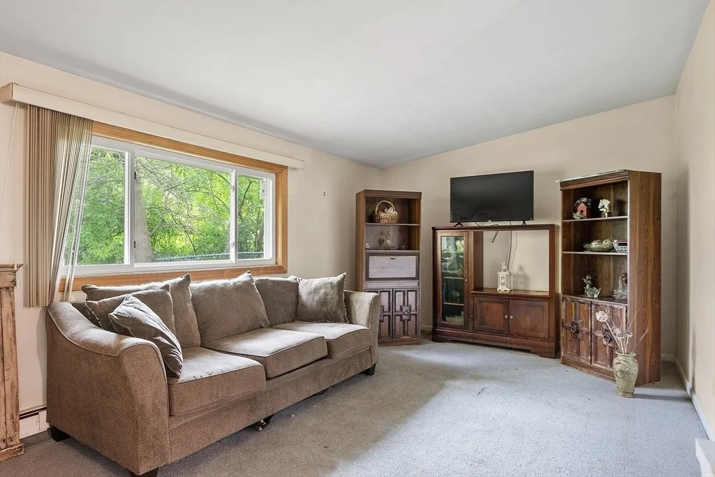 Photo of 115 Richard Rd