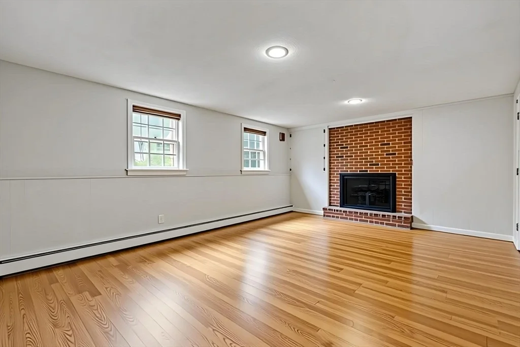 Photo of 5 Ivanhoe Dr.