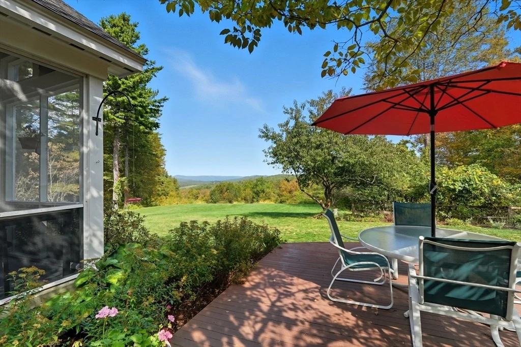 Photo of 901 Roaring Brook Road