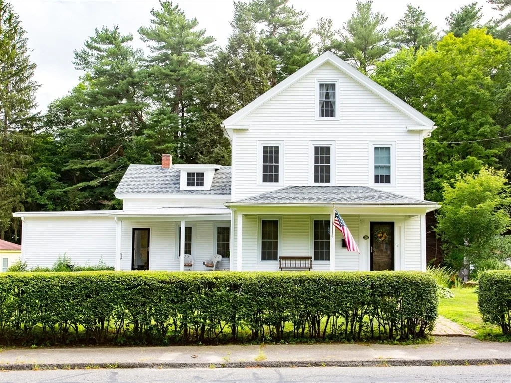 Photo of 106 Pleasant St