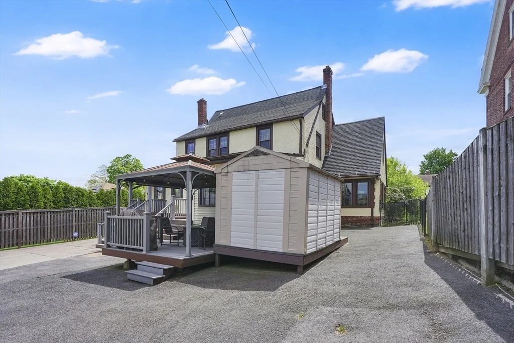 Photo of 146 Bellevue Ave