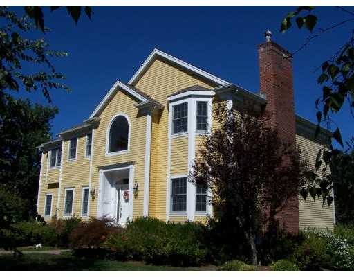 Photo of 19 Beaver Brook Road